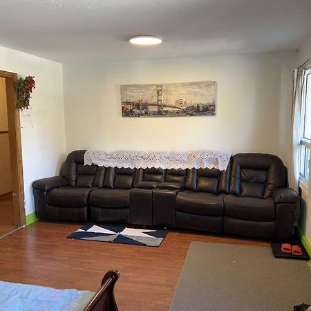 Apartment Avec Parking Prive Квебек Екстериор снимка